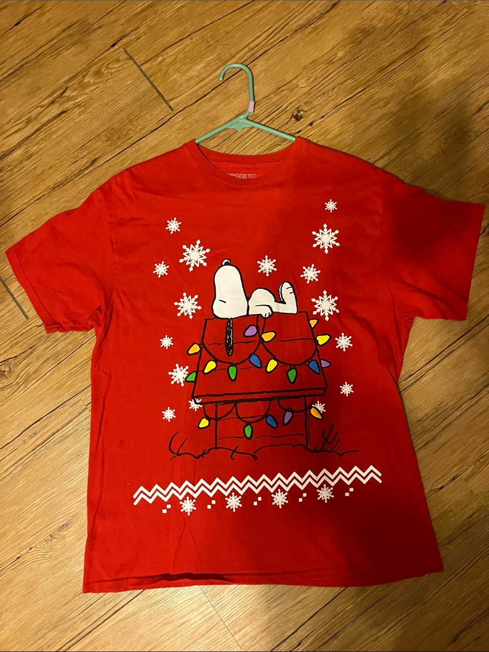 Peanuts Red Snoopy Holiday Tee with Multicolor Lights